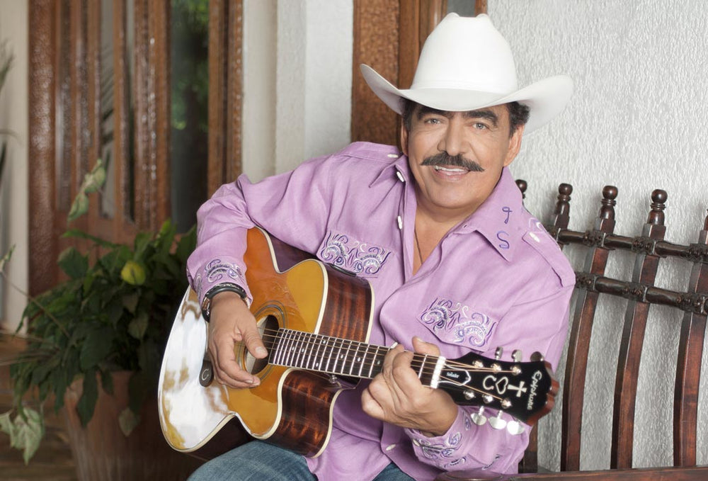 Joan Sebastian with his guitar