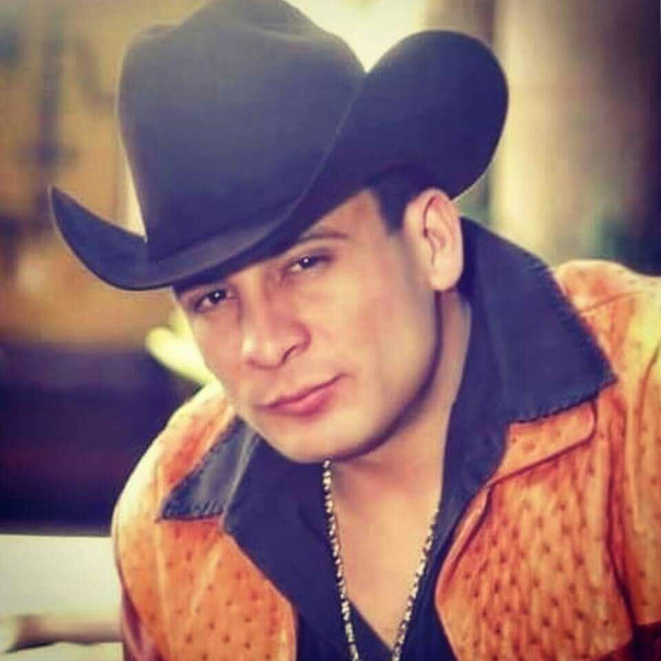 The black hat and an unmistakable presence